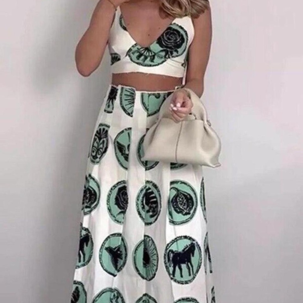 Elegant Green and White Skirt